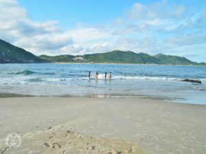 Praia do Gravatá com a Praia Mole ao Fundo