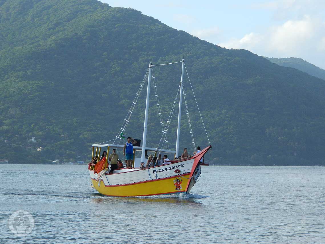 Barco na Lagoa da Conceição