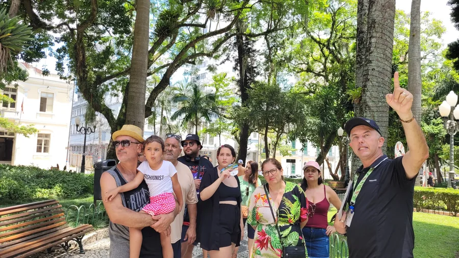 Visita guiada na Praça XV de Novembro durante o Floripa Essencial