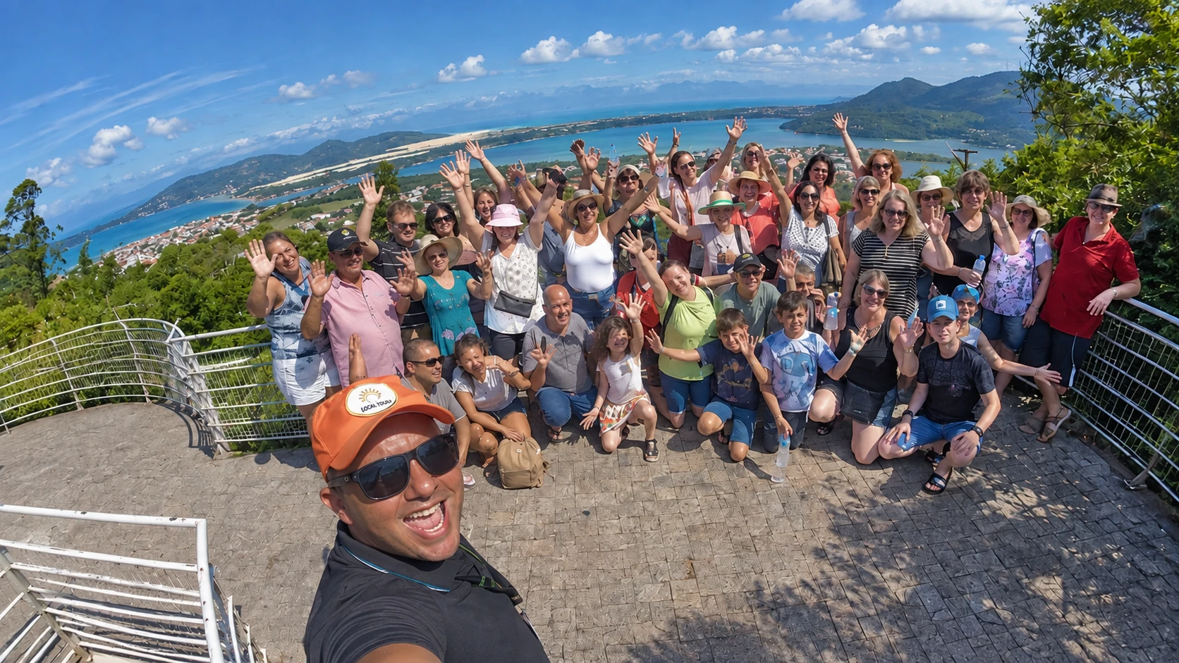 Grupo em passeio pela LOCAL TOUR em Florianópolis
