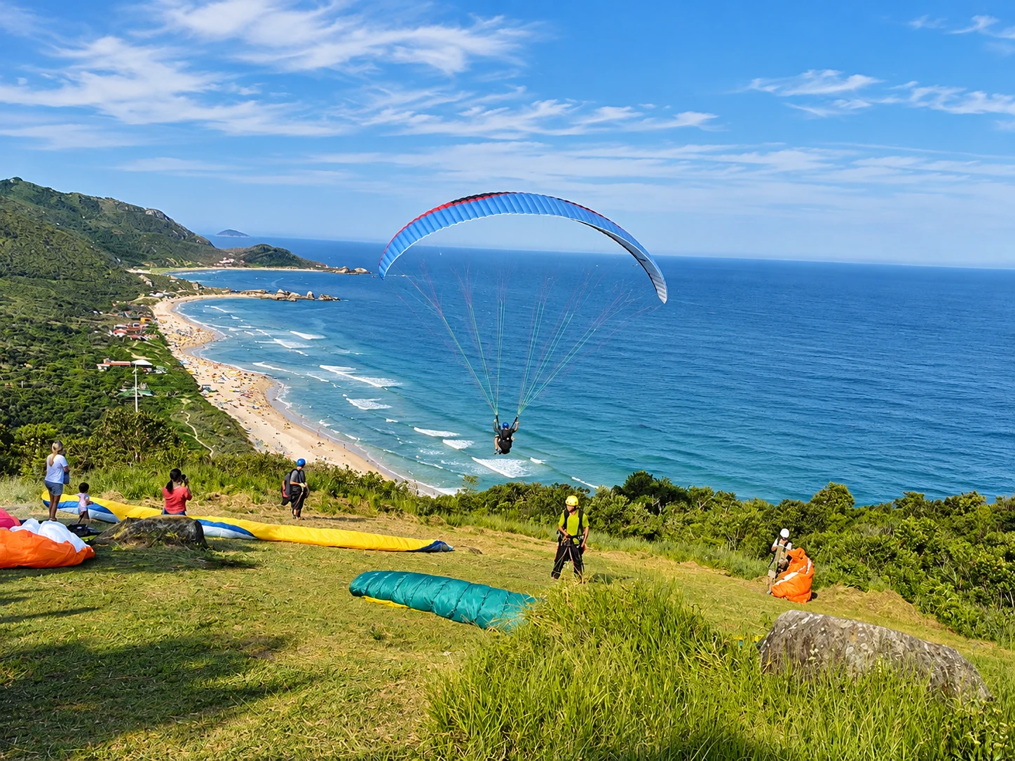 Voo de parapente sobre Florianópolis