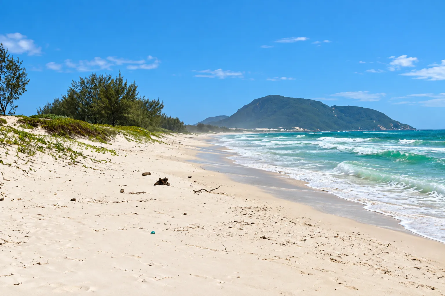 Praia do Moçambique em Florianópolis